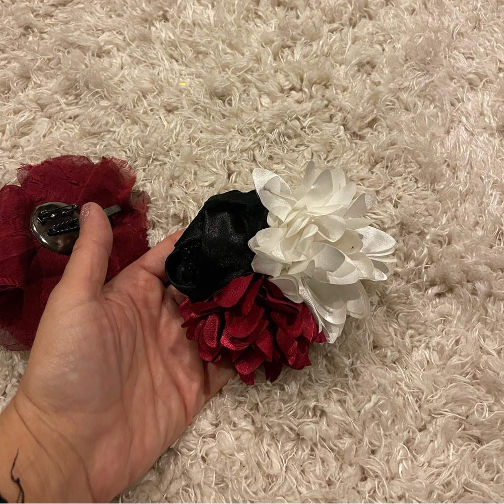 Set of 3 Flower Pins WHBM and Express